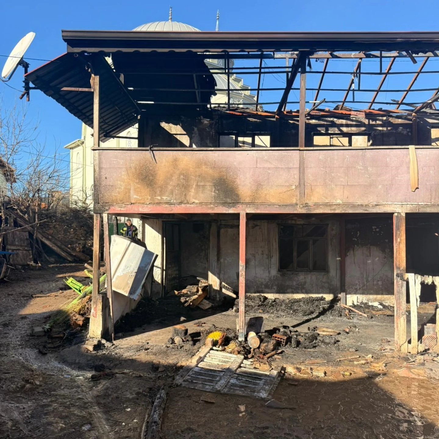 Müstakil evde çıkan yangında 80 yaşındaki kadın hayatını kaybetti