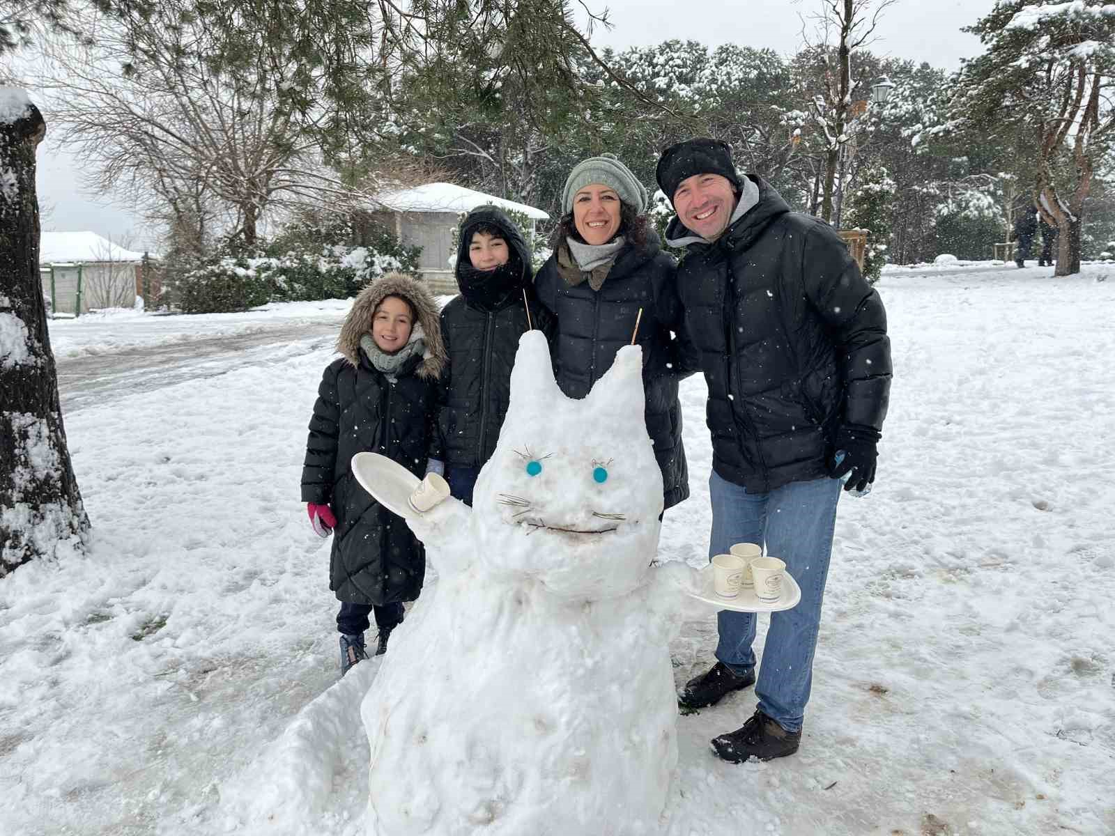 Çamlıca’da çocuklar karın keyfini doyasıya çıkardı