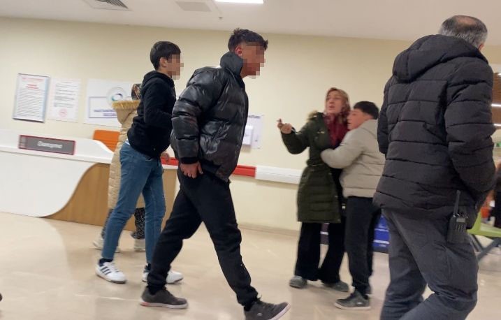 Burdur’da 17 yaşındaki gençlerin kavgası kanlı bitti: 2 yaralı