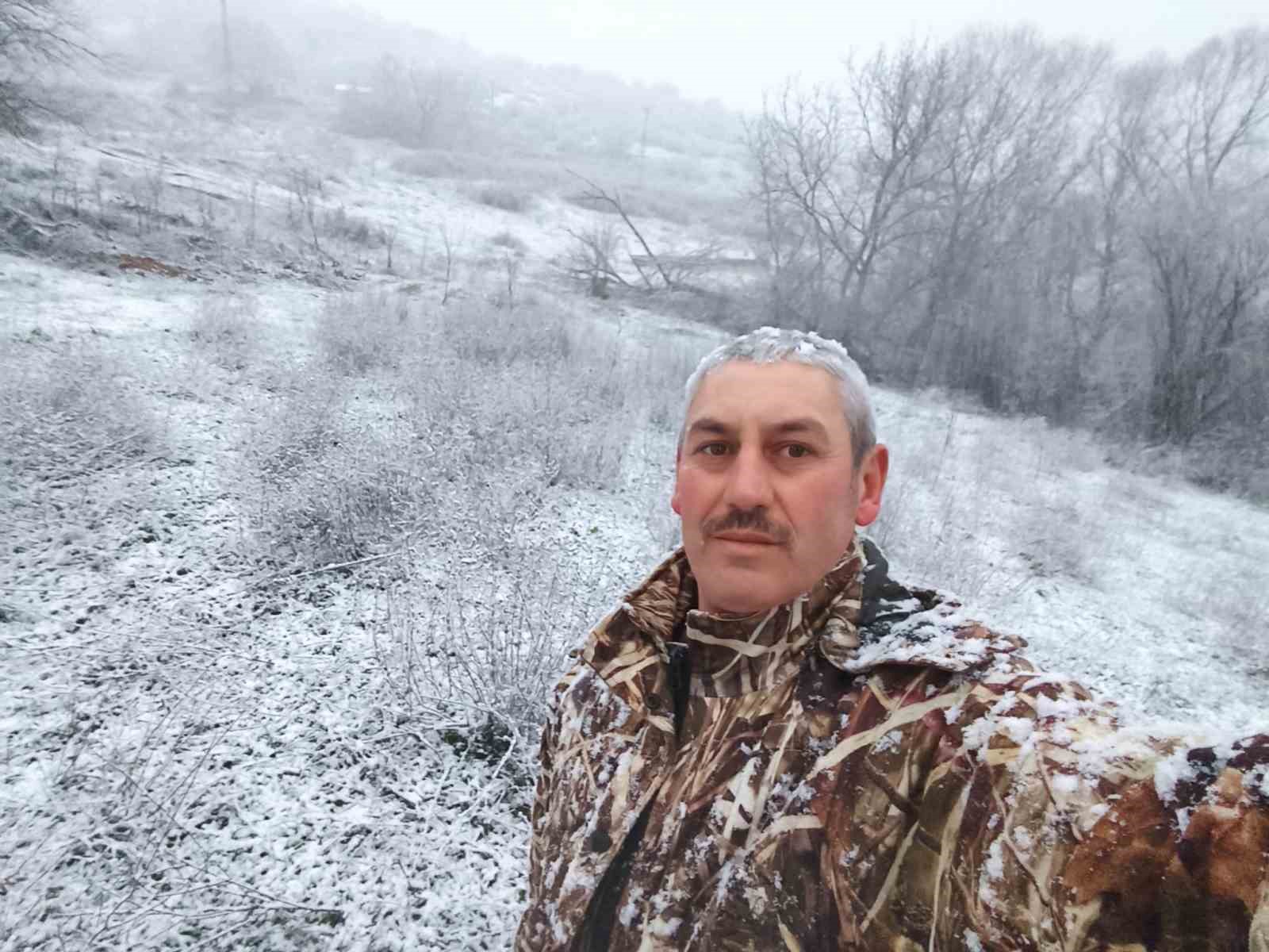 Edirne’nin Hamzabeyli köyünde kar yağışı başladı