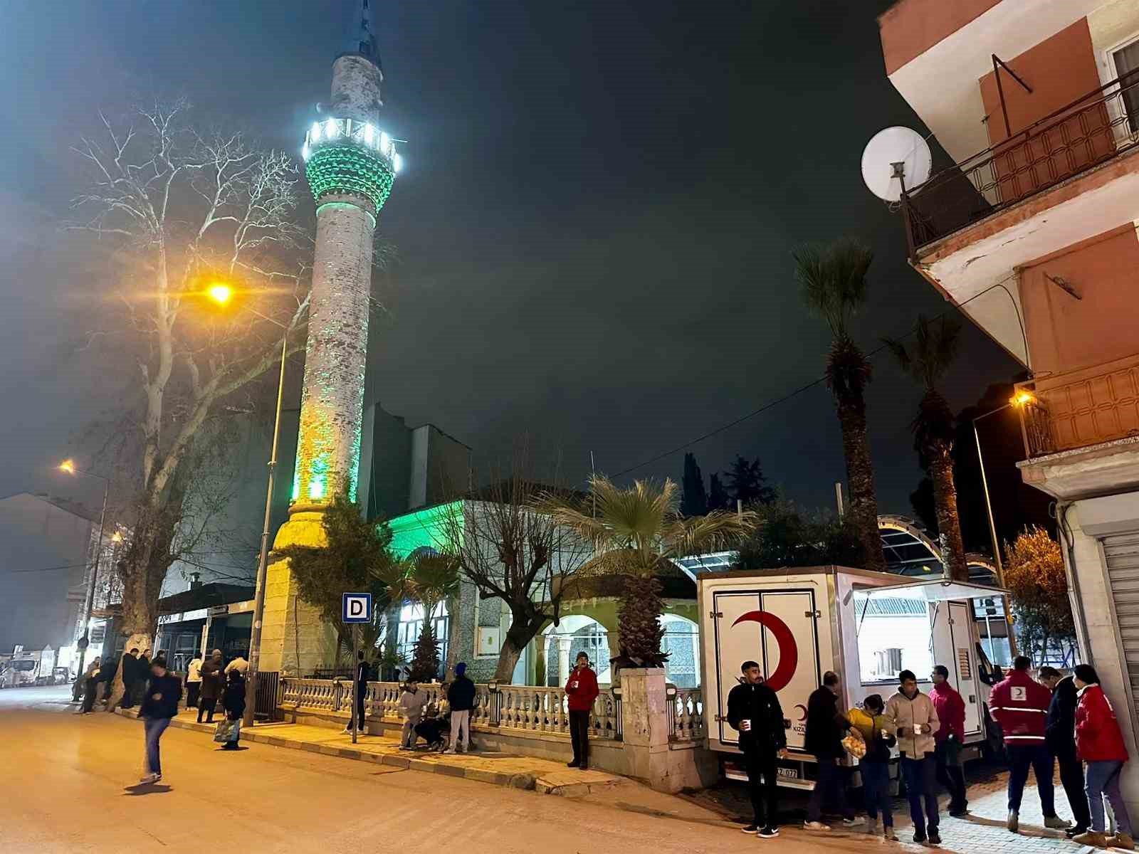 Kızılay’dan Miraç Kandili’nde 2 bin 500 kişiye ikram