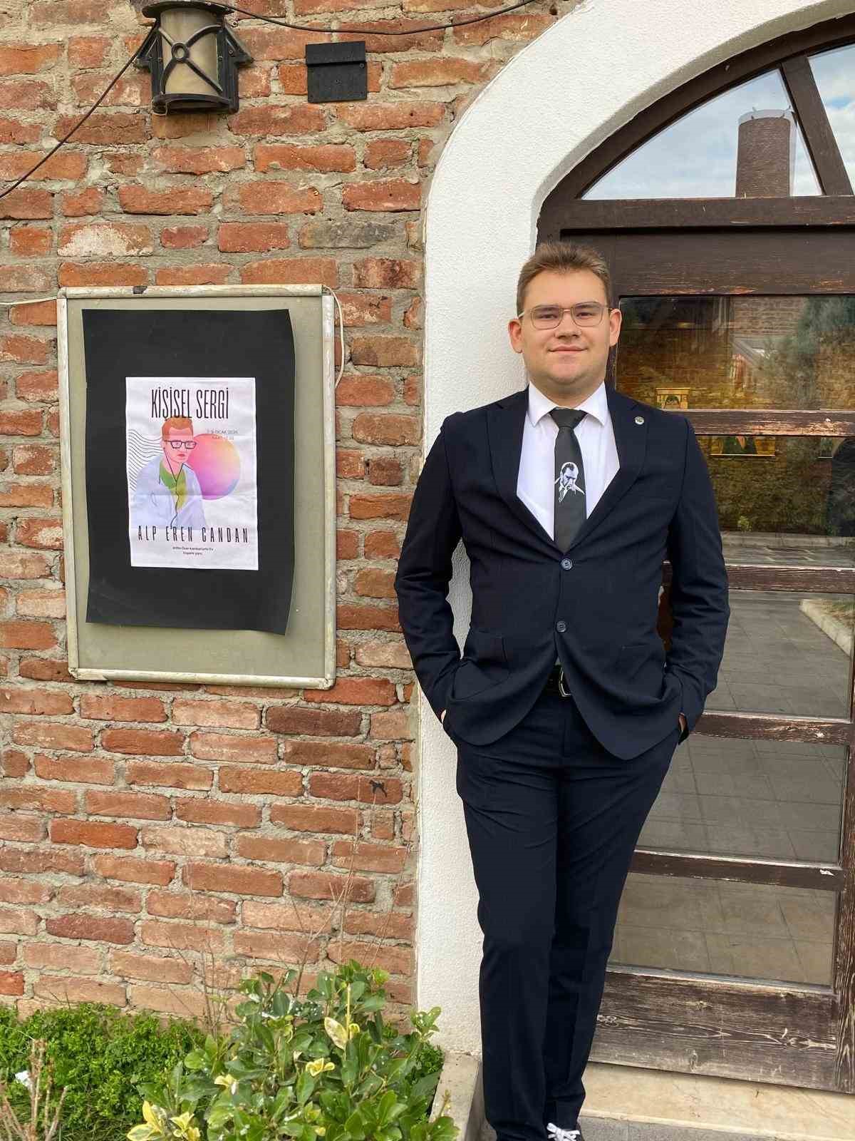 Otizmli ressam Alp Eren Candan’ın resim sergisi