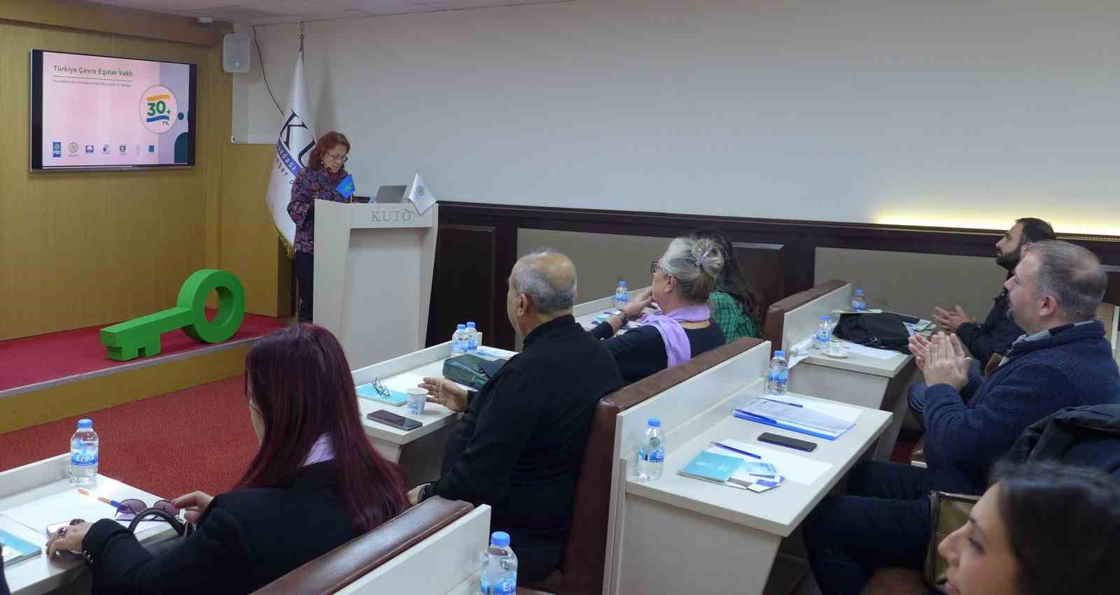 Mavi Bayrak ve Yeşil Anahtar Programları Bilgilendirme Toplantısı KUTO’da yapıldı