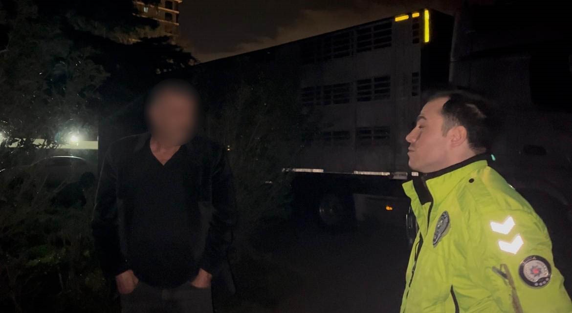 Bursa’da trafik polisinin tuvaleti gelen alkollü sürücüyle imtihanı