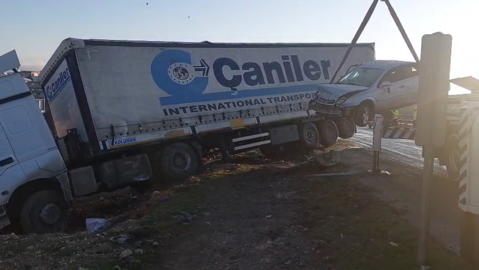 Şanlıurfa’da buzlanma nedeniyle zincirleme kaza: 2 ölü