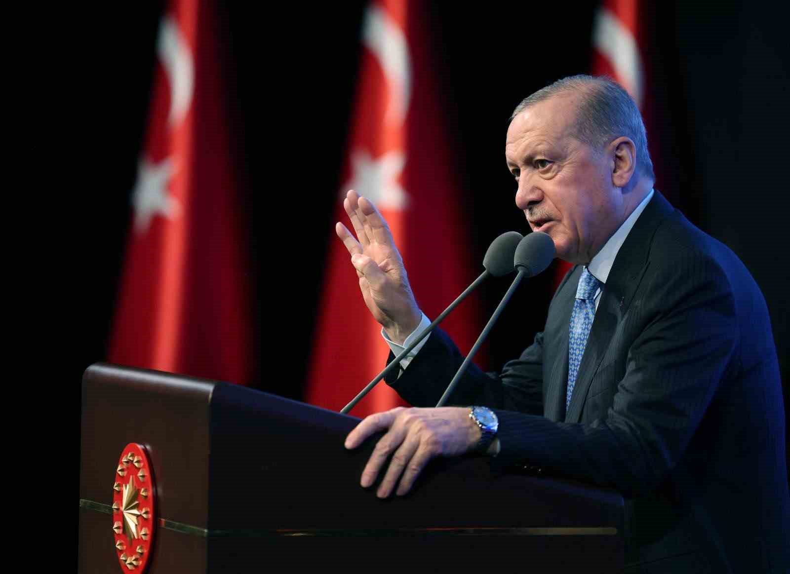 Cumhurbaşkanı Erdoğan: “Önümüzdeki 3 yılda 3 milyondan fazla gencimizi istihdama kazandıracak, 445 milyar liralık devasa bir kaynağı bu programa tahsis edeceğiz”