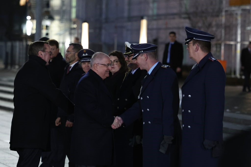 Milli Savunma Bakanı Güler, Almanya Savunma Bakanı Pistorius ile bir araya geldi
