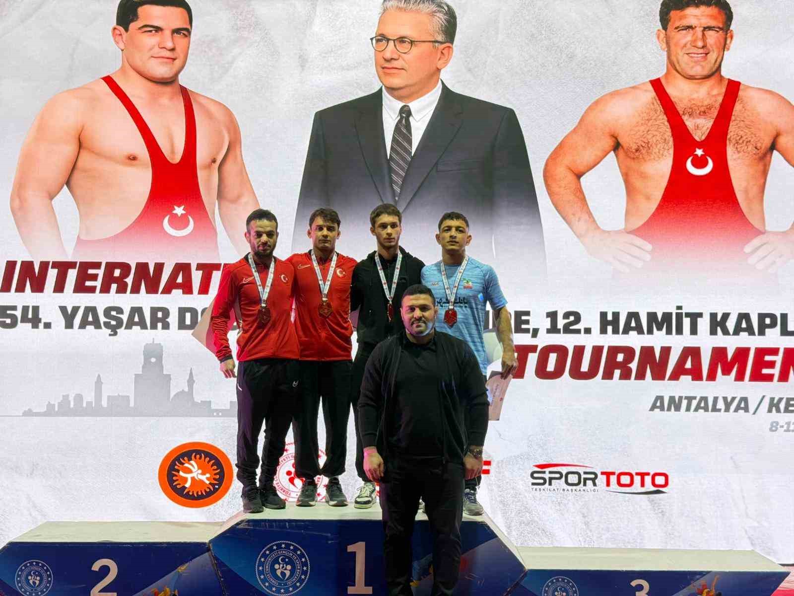 Uluslararası Yaşar Doğu, Vehbi Emre ve Hamit Kaplan Turnuvası’nda ikinci gün tamamlandı