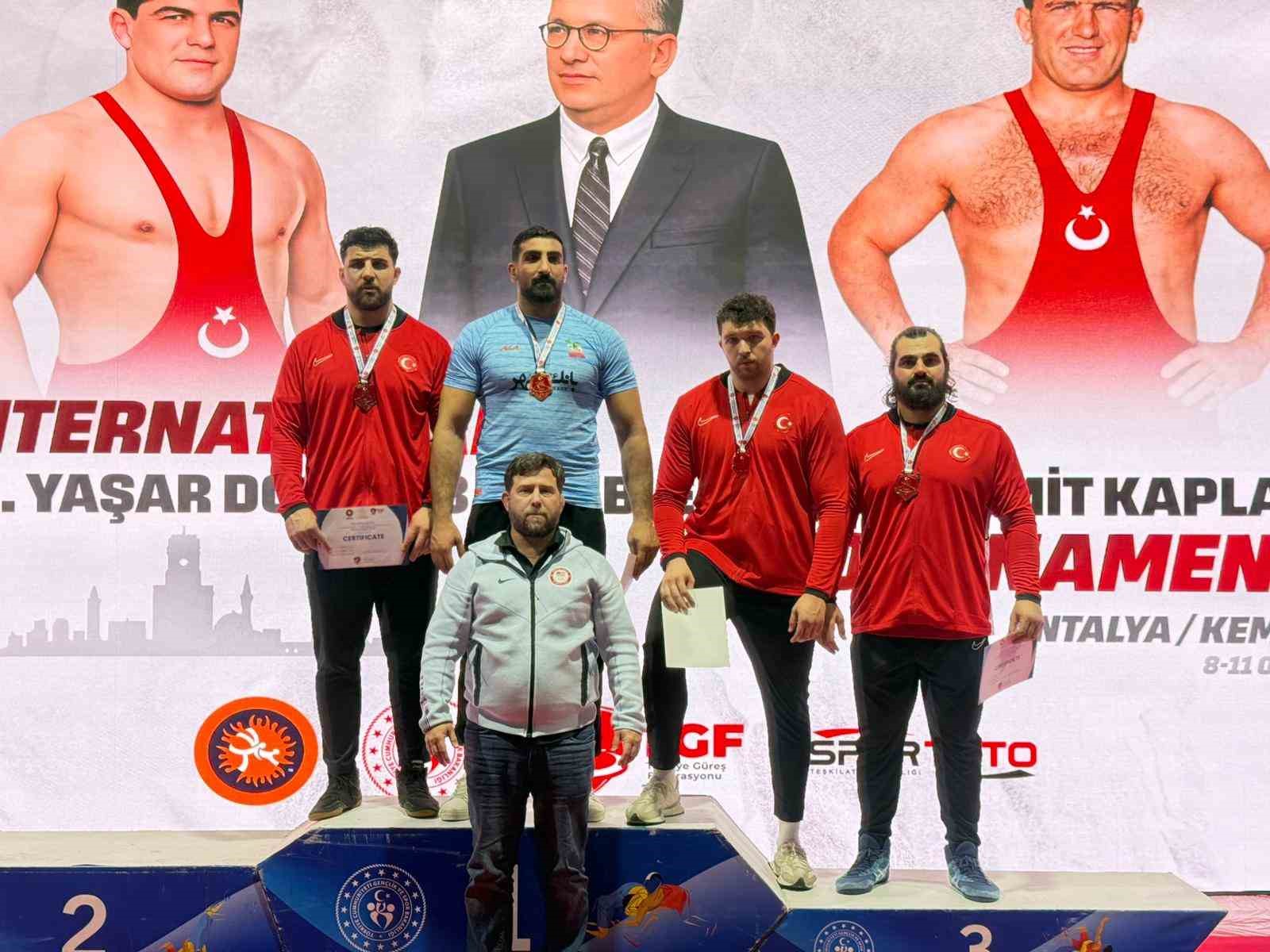 Uluslararası Yaşar Doğu, Vehbi Emre ve Hamit Kaplan Turnuvası’nda ikinci gün tamamlandı