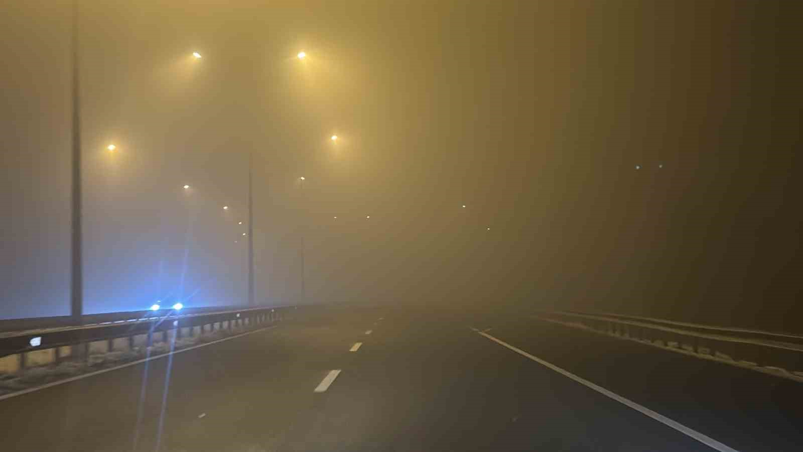 Düzce sis altında kaldı: Görüş mesafesi 10 metreye düştü