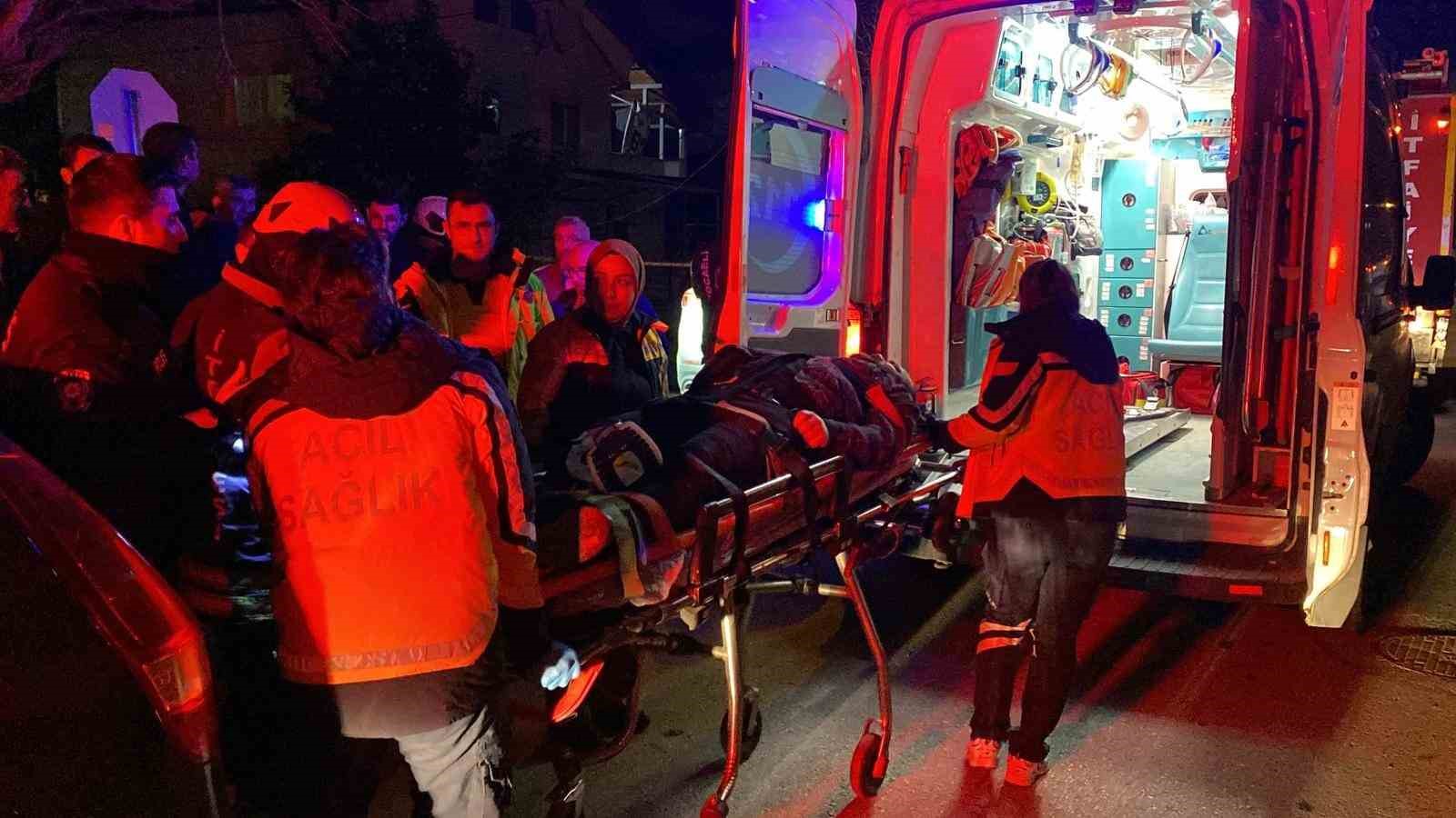 Direğine çarpan araç hurdaya döndü: 1 yaralı