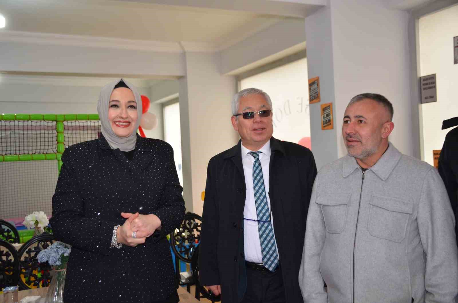 Bilecik’te İyiliğe Dokun Yardımlaşma ve Dayanışma Derneği dualarla açıldı