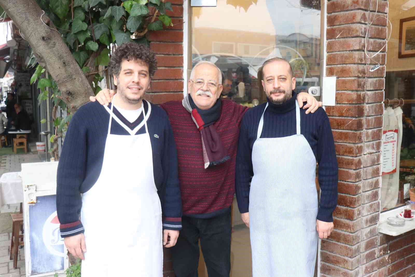 60 yıllık lezzet mirası: Uzun Çarşı’nın ciğer ustası gastronomi turizmine katkı sunuyor