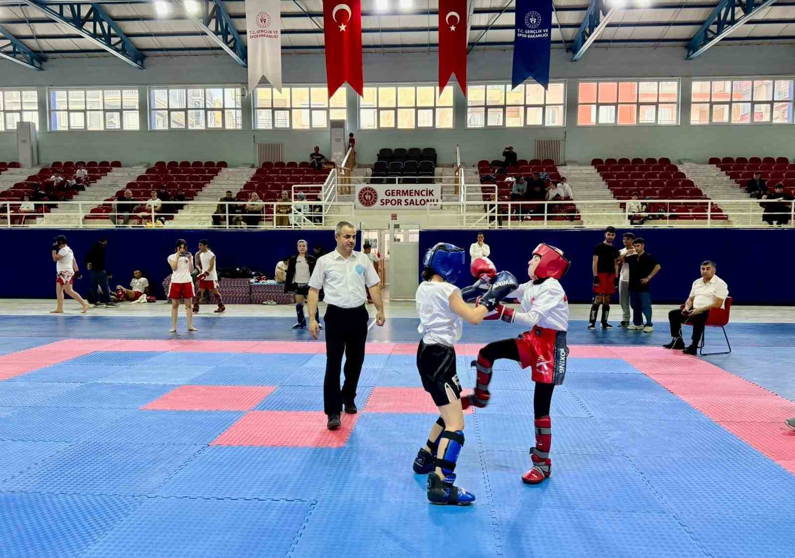 Okul sporları Kick-Boks müsabakaları Germencik’te gerçekleştirildi