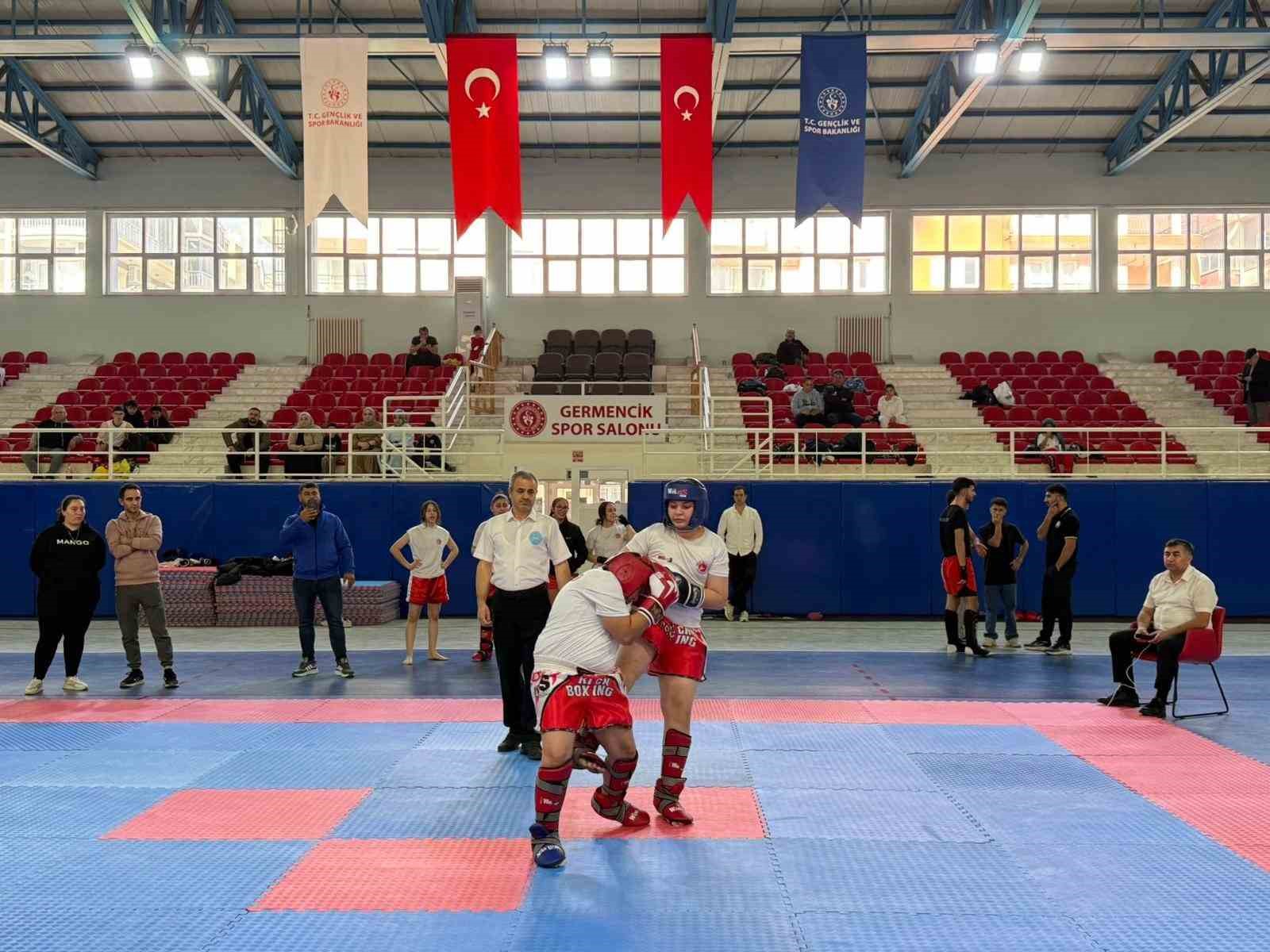 Okul sporları Kick-Boks müsabakaları Germencik’te gerçekleştirildi