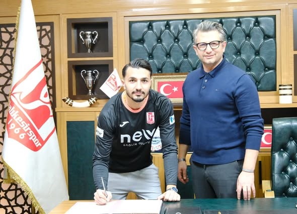 Balıkesirspor Muhammed Resul Yıldırım ve Mehmet Emre Yar’a imza attırdı