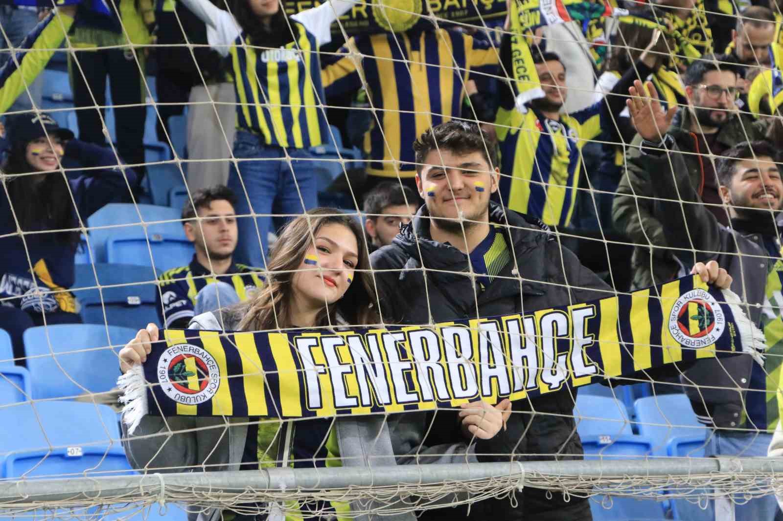 Turkcell Süper Kupa: Fenerbahçe: 1 - Samsunspor: 0 (Maç devam ediyor)