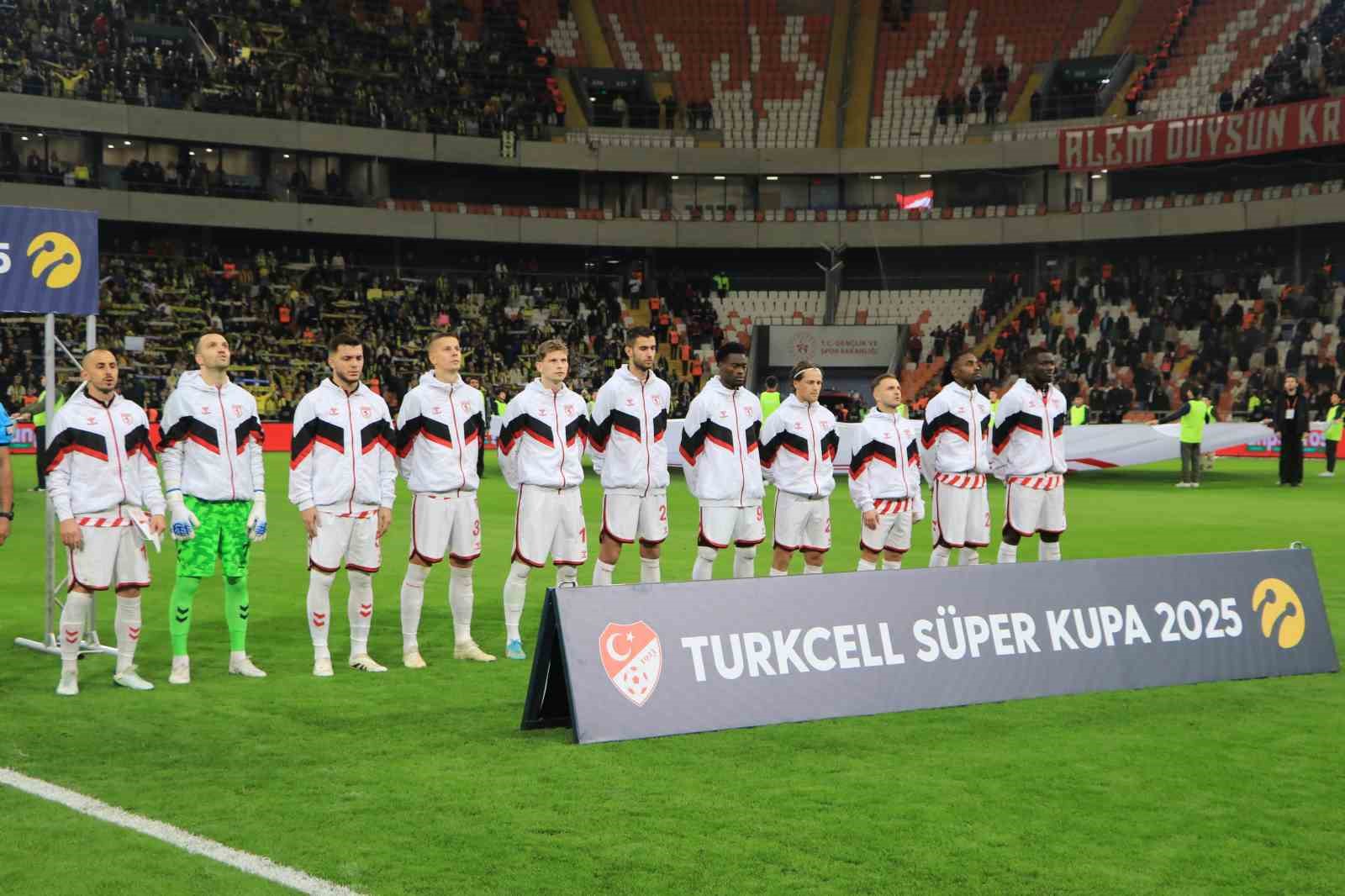 Turkcell Süper Kupa: Fenerbahçe: 1 - Samsunspor: 0 (Maç devam ediyor)