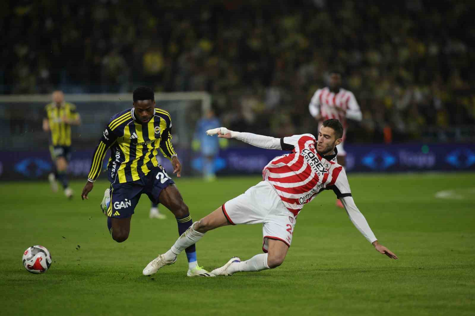 Turkcell Süper Kupa: Fenerbahçe: 1 - Samsunspor: 0 (Maç devam ediyor)