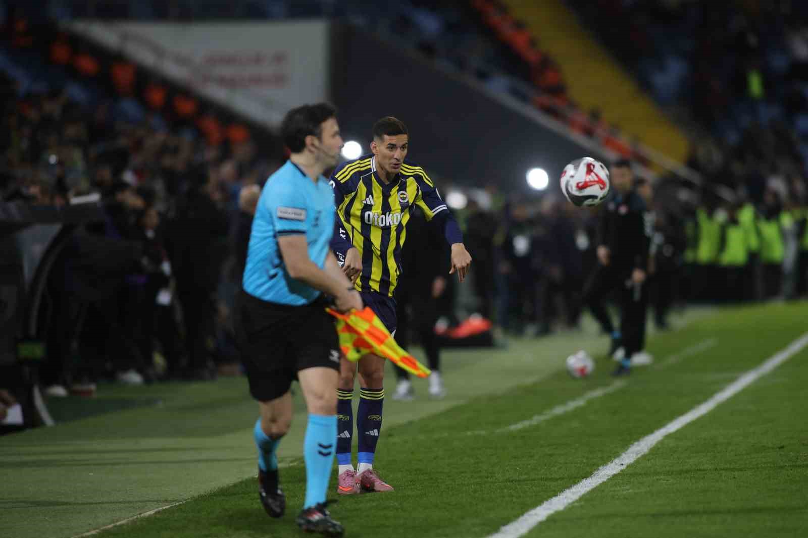 Turkcell Süper Kupa: Fenerbahçe: 1 - Samsunspor: 0 (Maç devam ediyor)