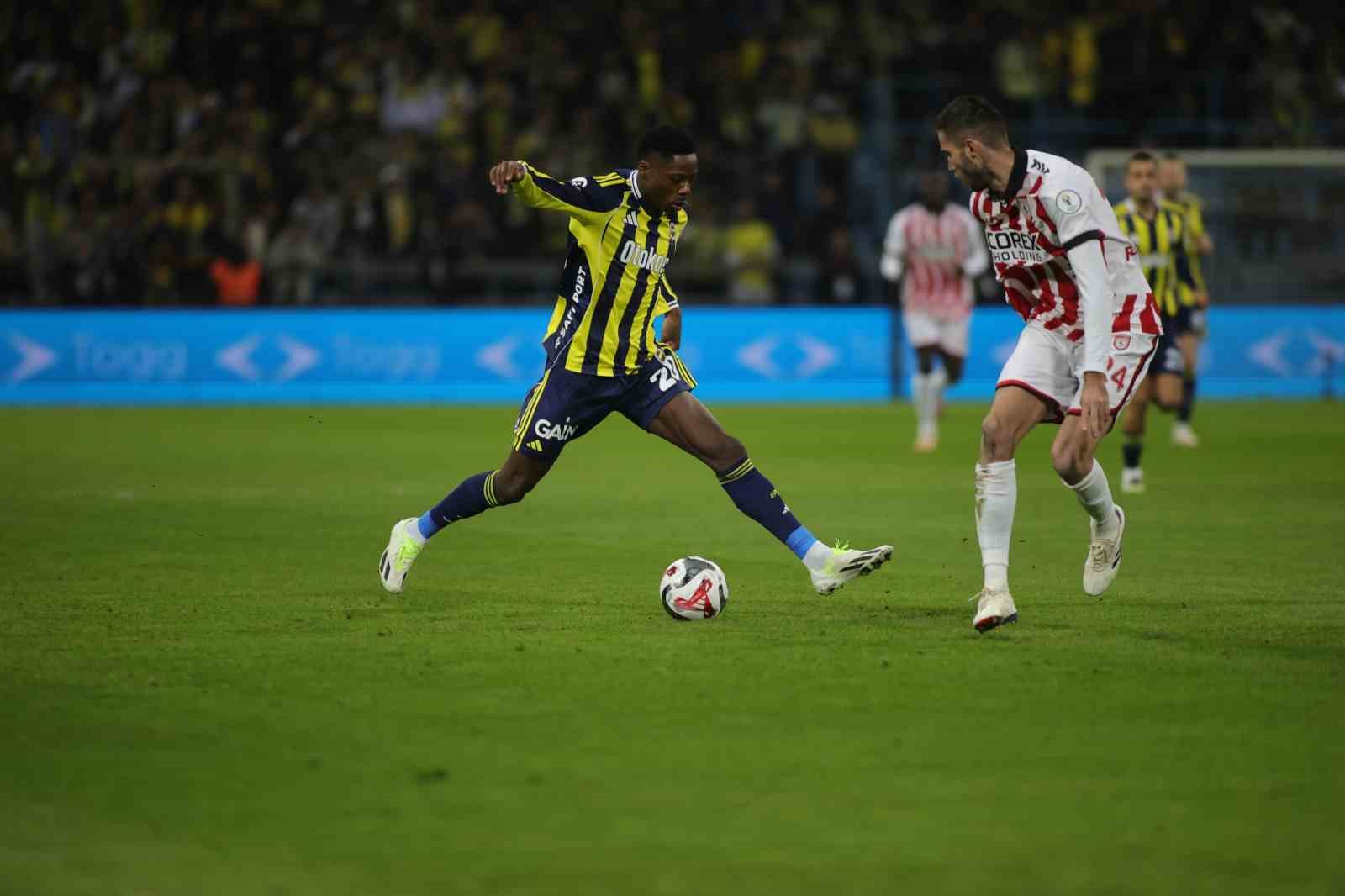Turkcell Süper Kupa: Fenerbahçe: 1 - Samsunspor: 0 (Maç devam ediyor)