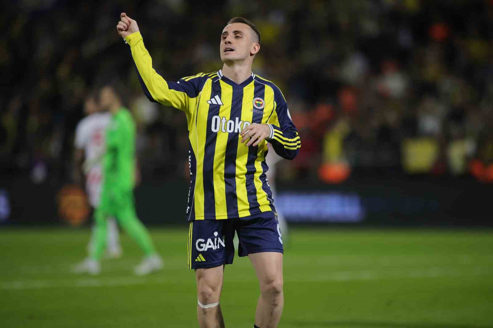 Turkcell Süper Kupa: Fenerbahçe: 1 - Samsunspor: 0 (Maç devam ediyor)