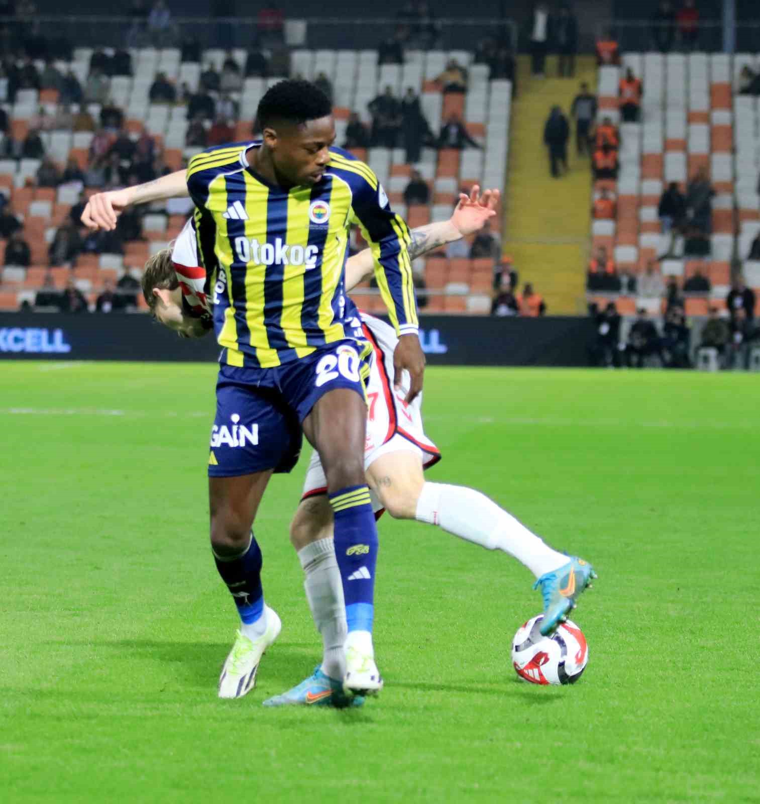 Turkcell Süper Kupa: Fenerbahçe: 1 - Samsunspor: 0 (Maç devam ediyor)
