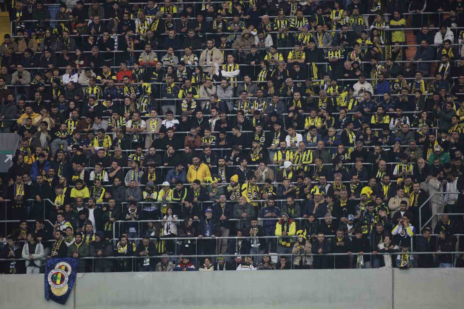 Turkcell Süper Kupa: Fenerbahçe: 1 - Samsunspor: 0 (Maç devam ediyor)