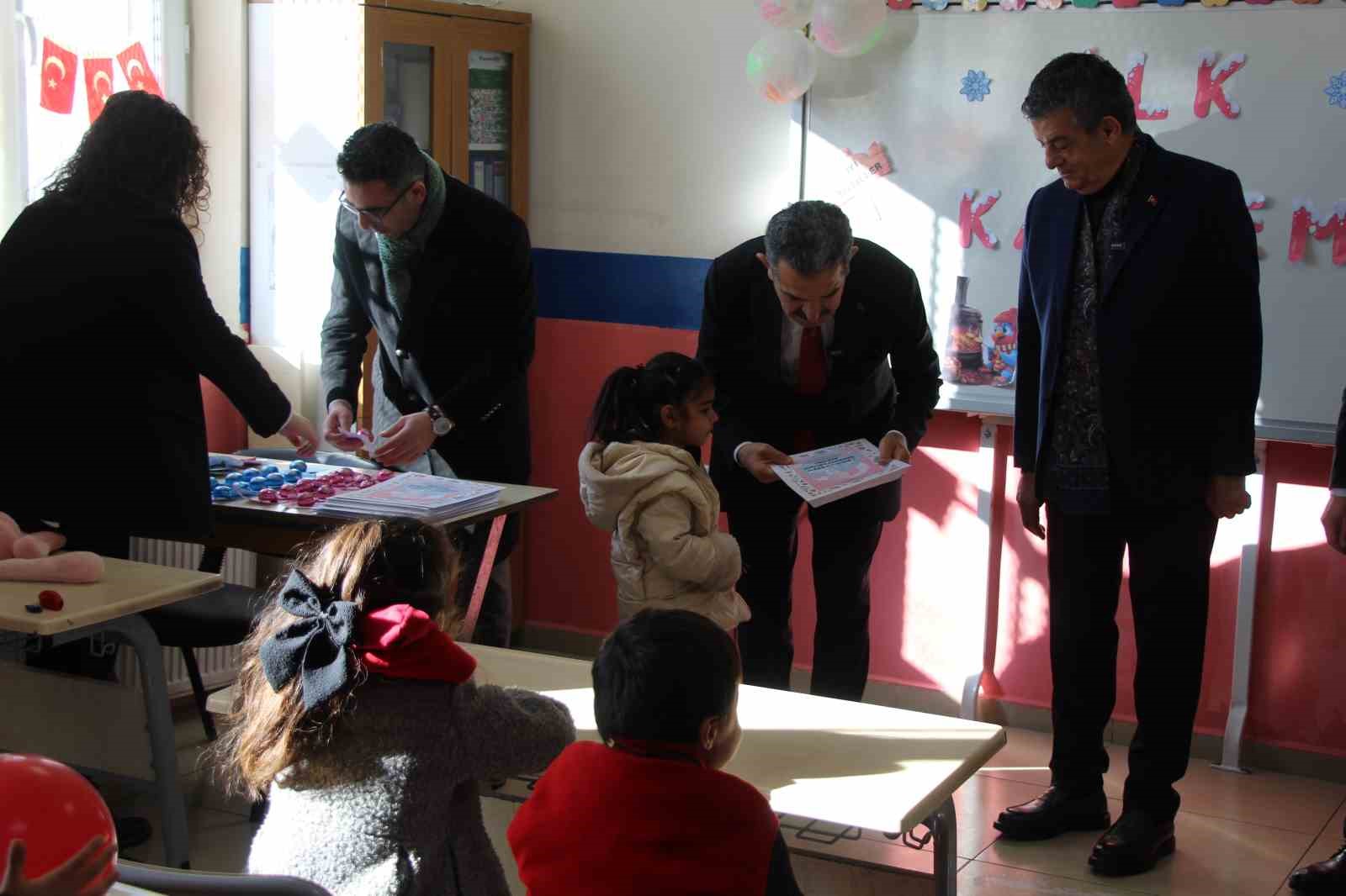 Şırnak’ta 144 bin öğrenci karne aldı