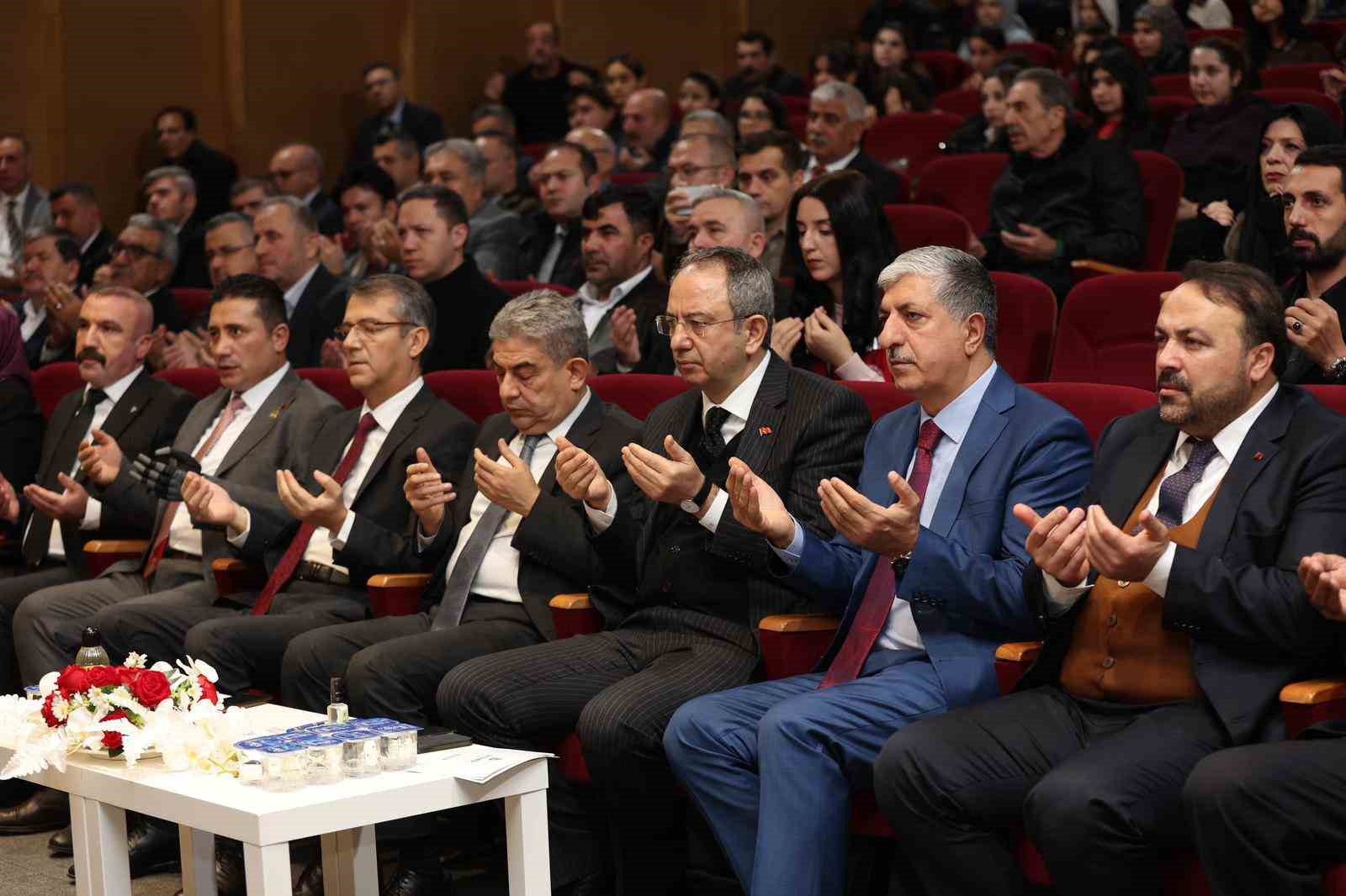 Yahya Kaptan, Dilovası’nda anıldı