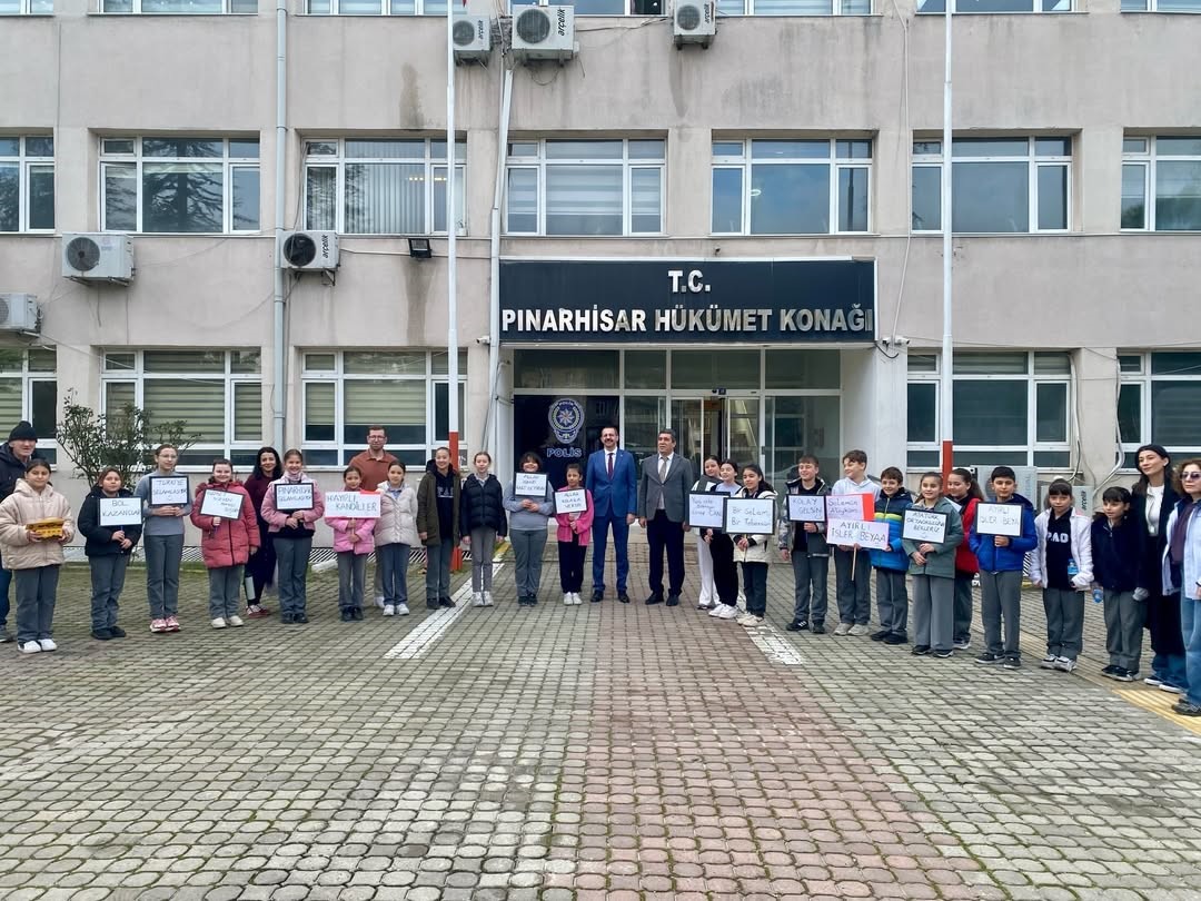 Pınarhisarlı öğrenciler ilçe genelinde selamlaşma kültürünü yaydı