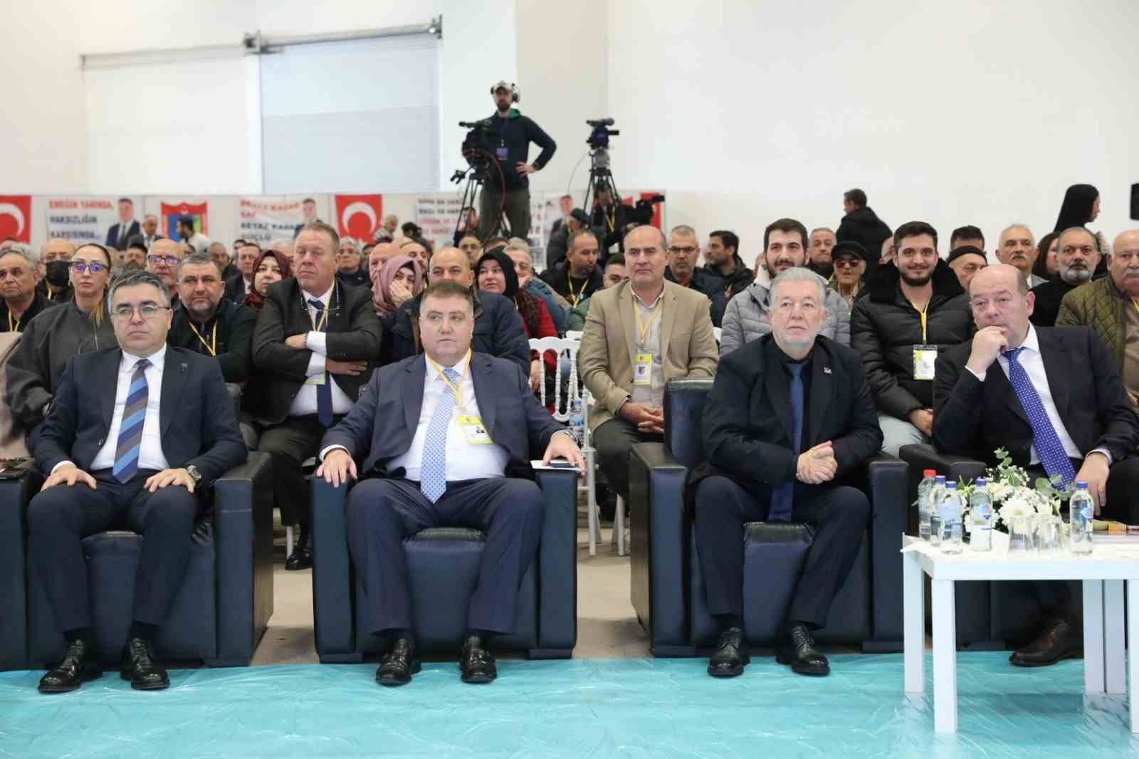 İzmir Şoförler ve Otomobilciler Esnaf Odası’nda Erkan Özkan güven tazeledi