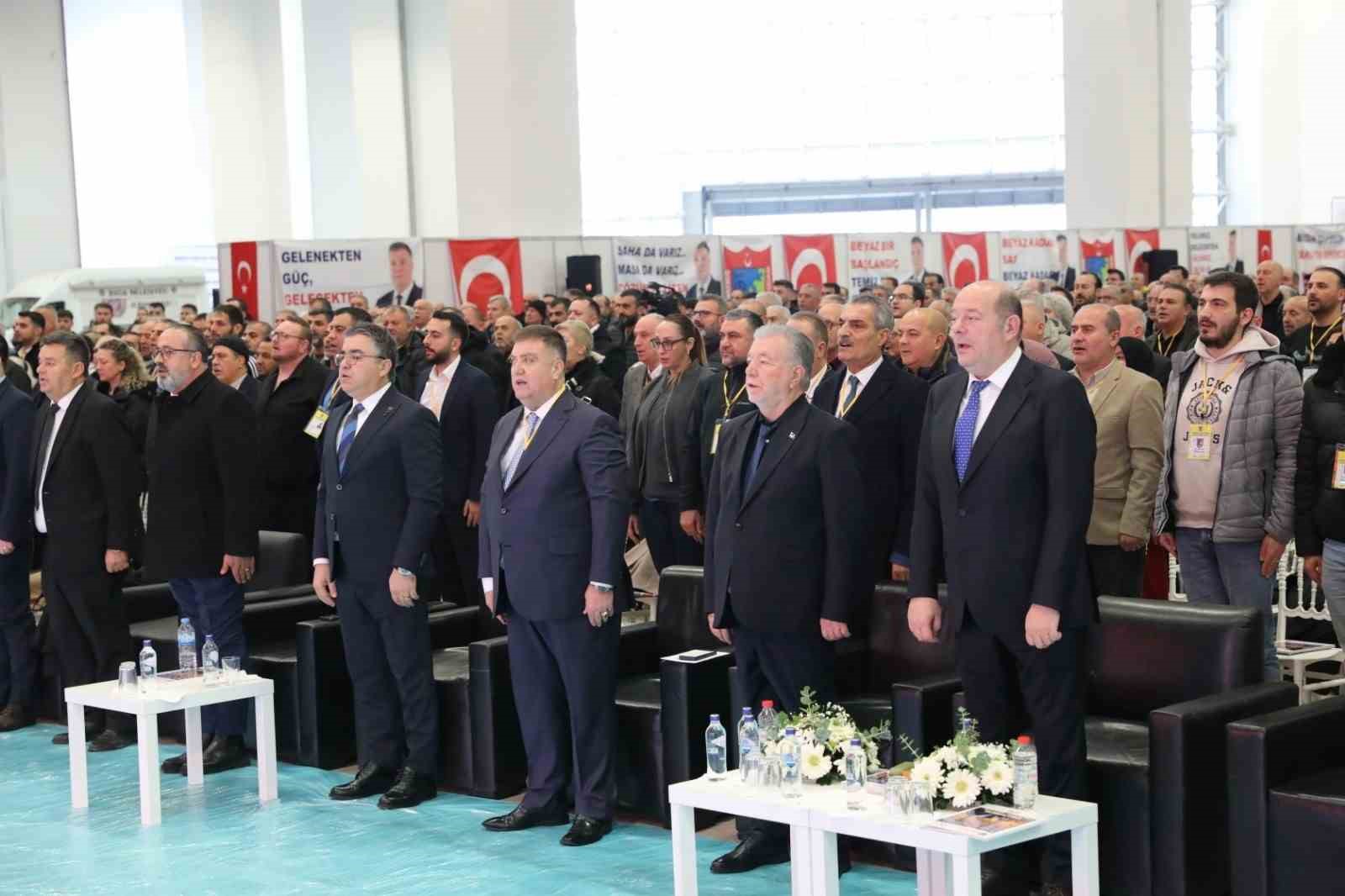 İzmir Şoförler ve Otomobilciler Esnaf Odası’nda Erkan Özkan güven tazeledi