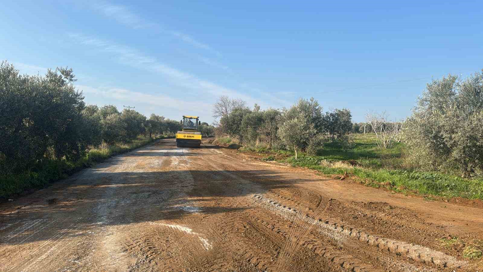 Büyükşehir ‘yol’ mesaisi il genelinde sürüyor