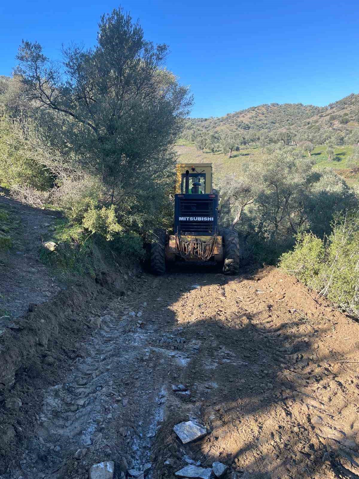 Büyükşehir ‘yol’ mesaisi il genelinde sürüyor