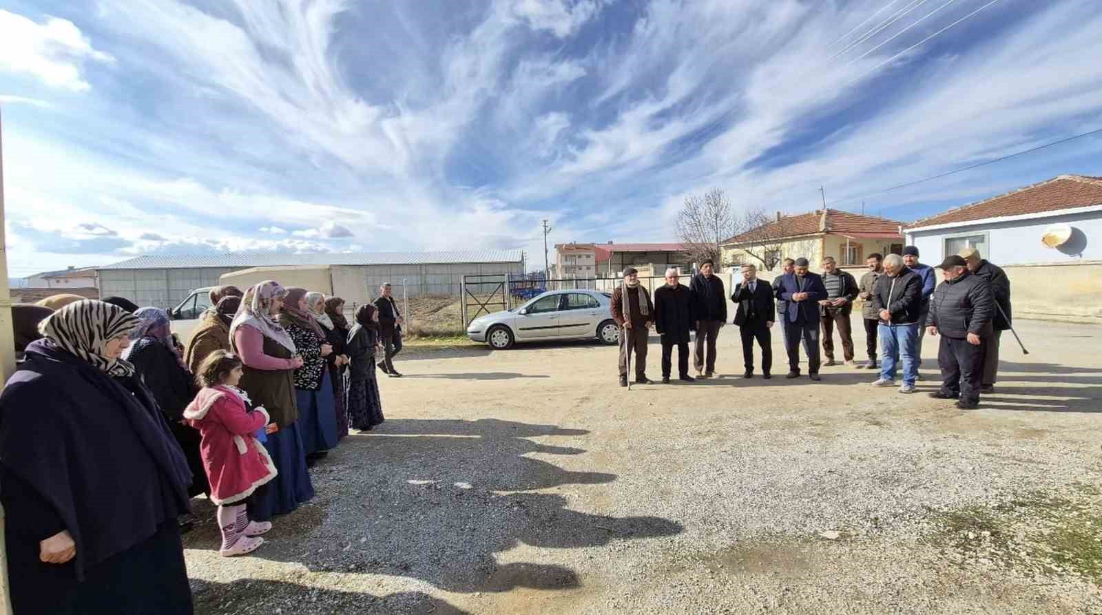 Çifteler’de umre yolcuları dualarla uğurlandı