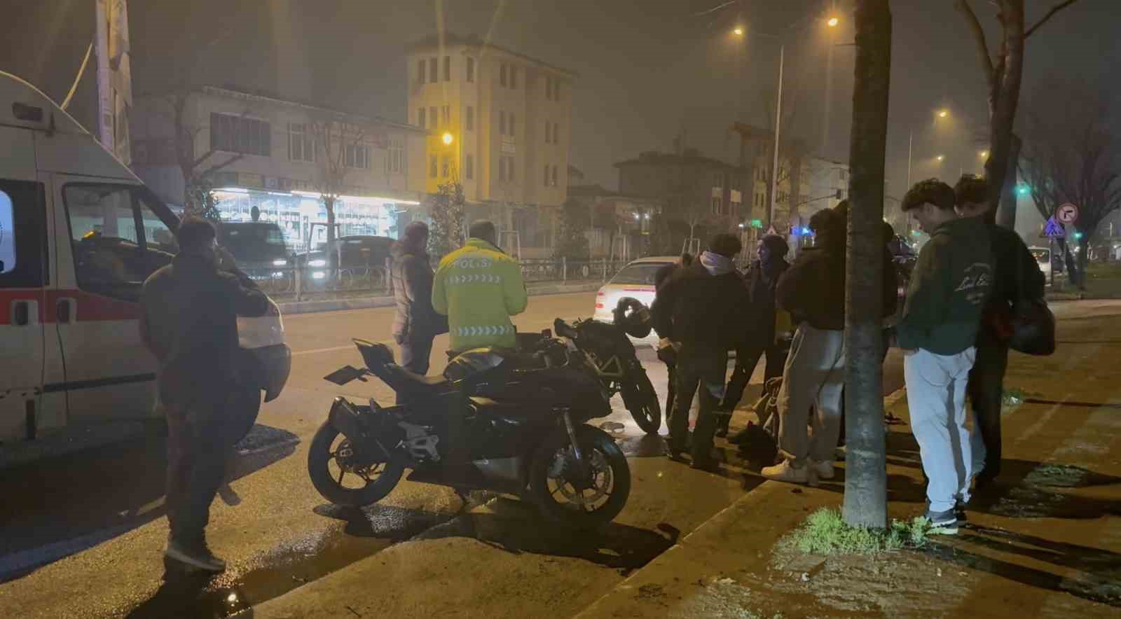 Bursa’da otomobil ile motosiklet çarpıştı: 2 yaralı