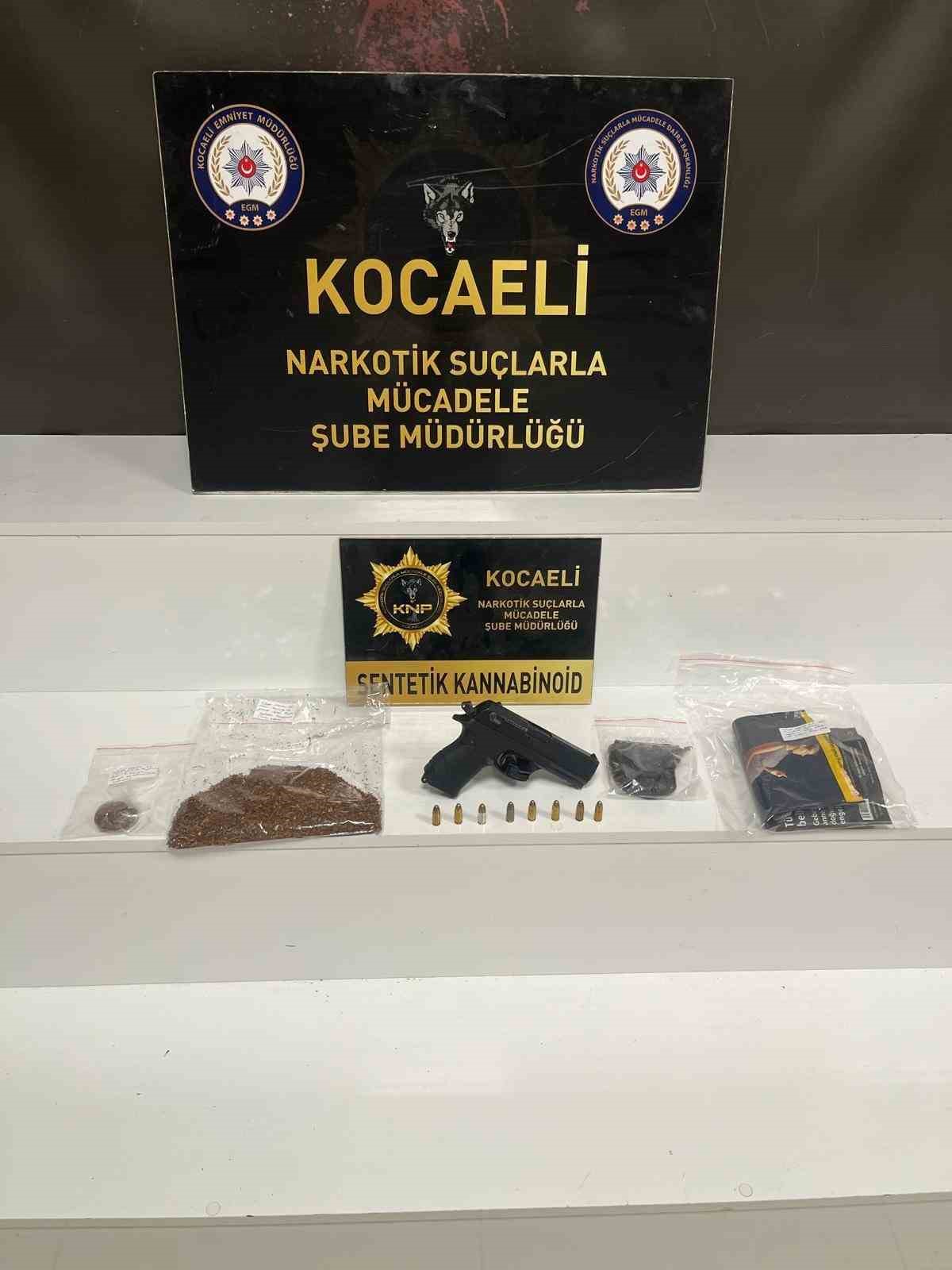 Polis uyuşturucu tacirlerine göz açtırmıyor: 5 tutuklama