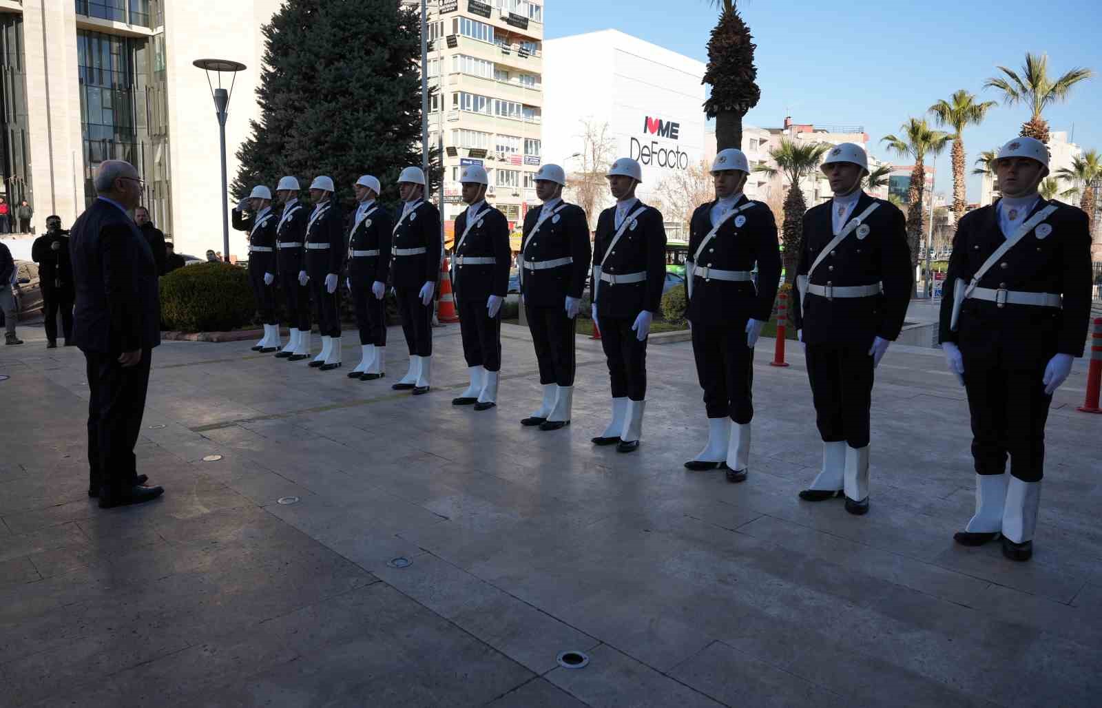 Denizli Vali Yavuz Selim Köşger göreve başladı