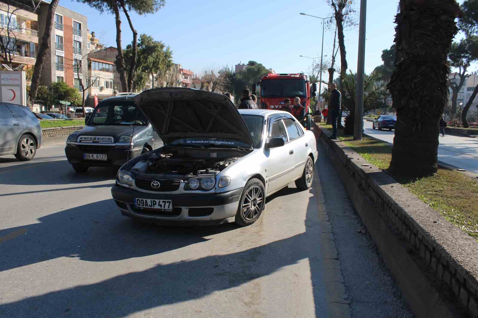 Minibüs ile otomobil çarpıştı: 1 yaralı