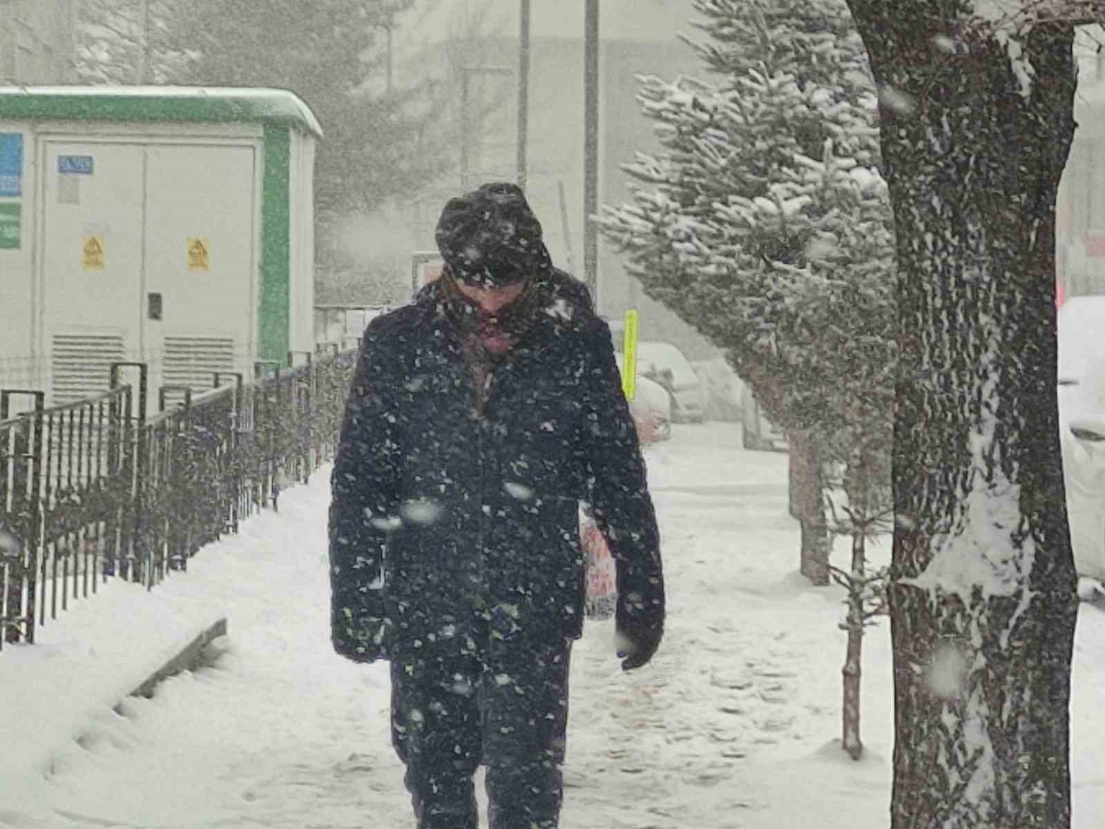 Ardahan’da 45 köy yolu ulaşıma kapandı