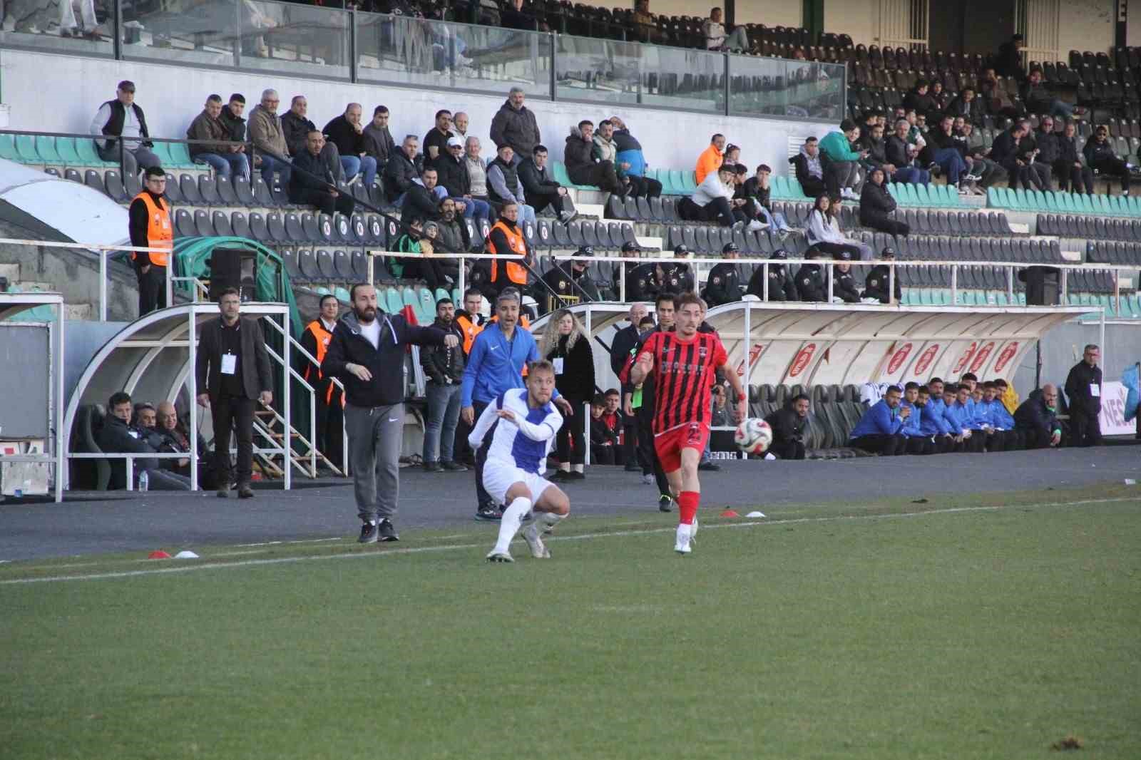 Denizli İdman Yurdunda teknik heyet görevi bıraktı