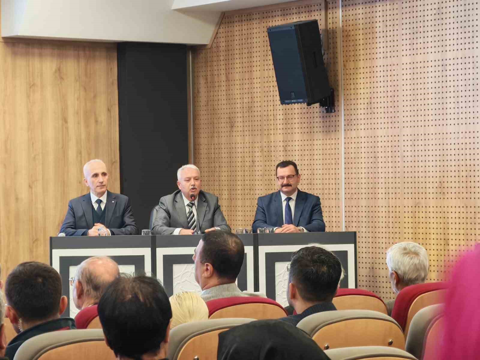 Denizli’de ’2025 Altın Ok’ ödülü Vali Coşkun’a verildi