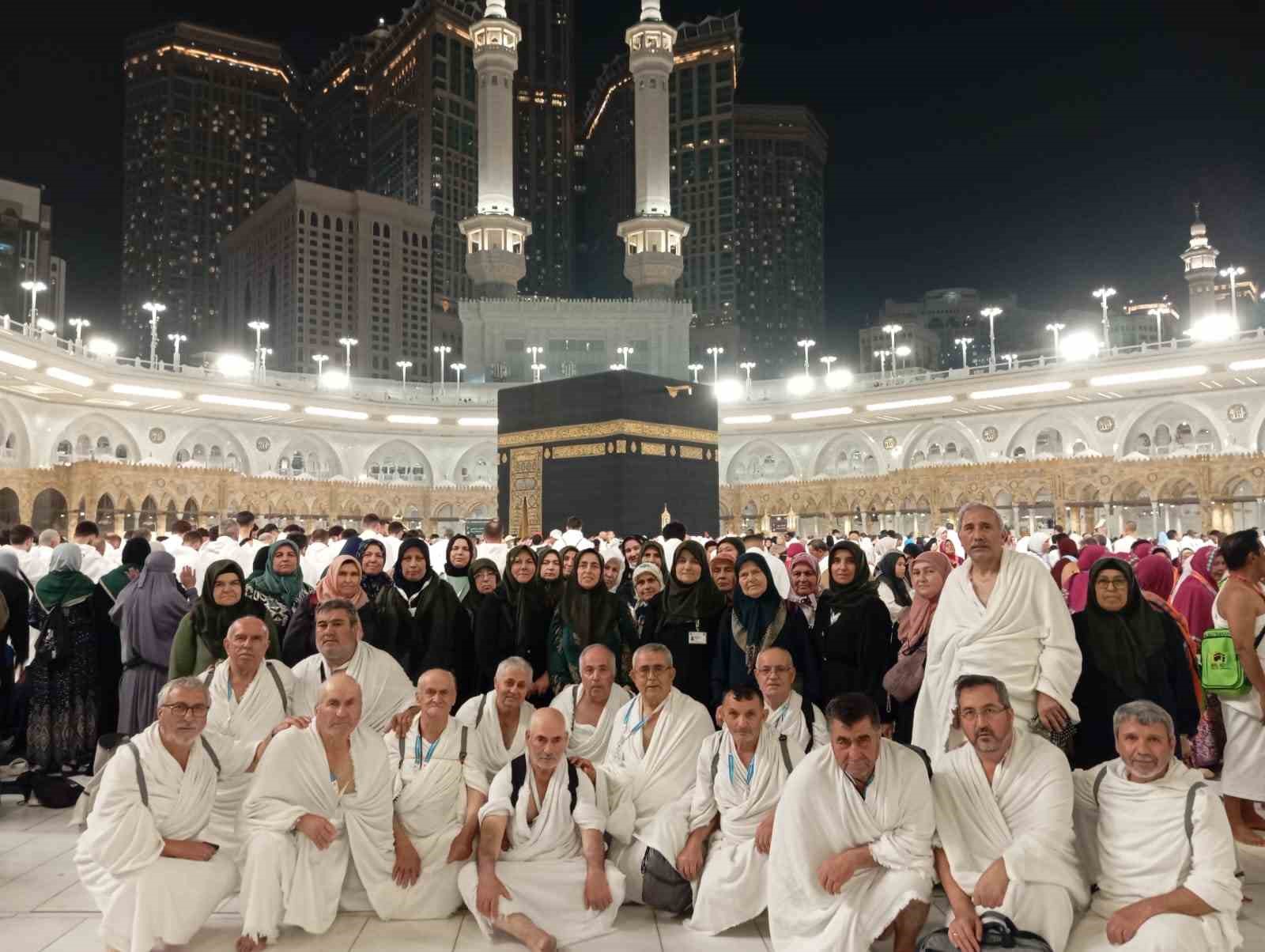 Denizlili umreciler kutsal topraklardaki ziyaretlerini sürdürüyor