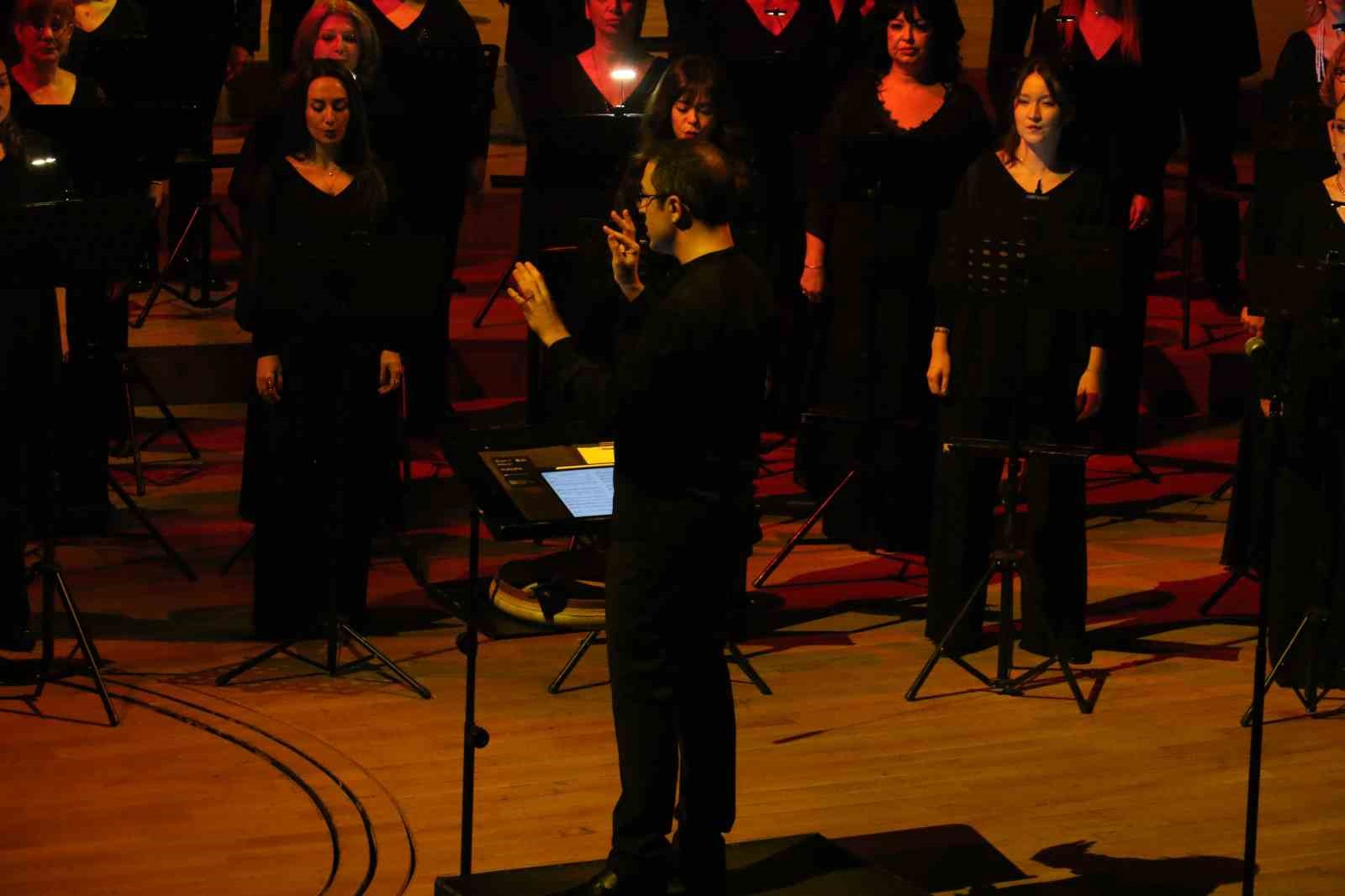 Devlet Çoksesli Korosu’ndan ‘Aurora’ Konseri