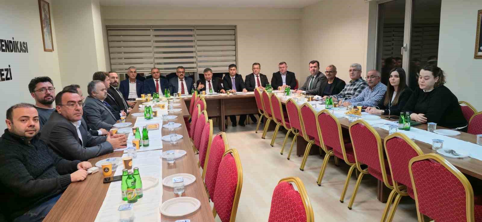 Devlet Memurları Konfederasyonu Genel Sekreteri Cengiz: “Kariyer meslek mensupları, maddi ve manevi tatminsizlik nedeniyle kurumu terk etmektedir”