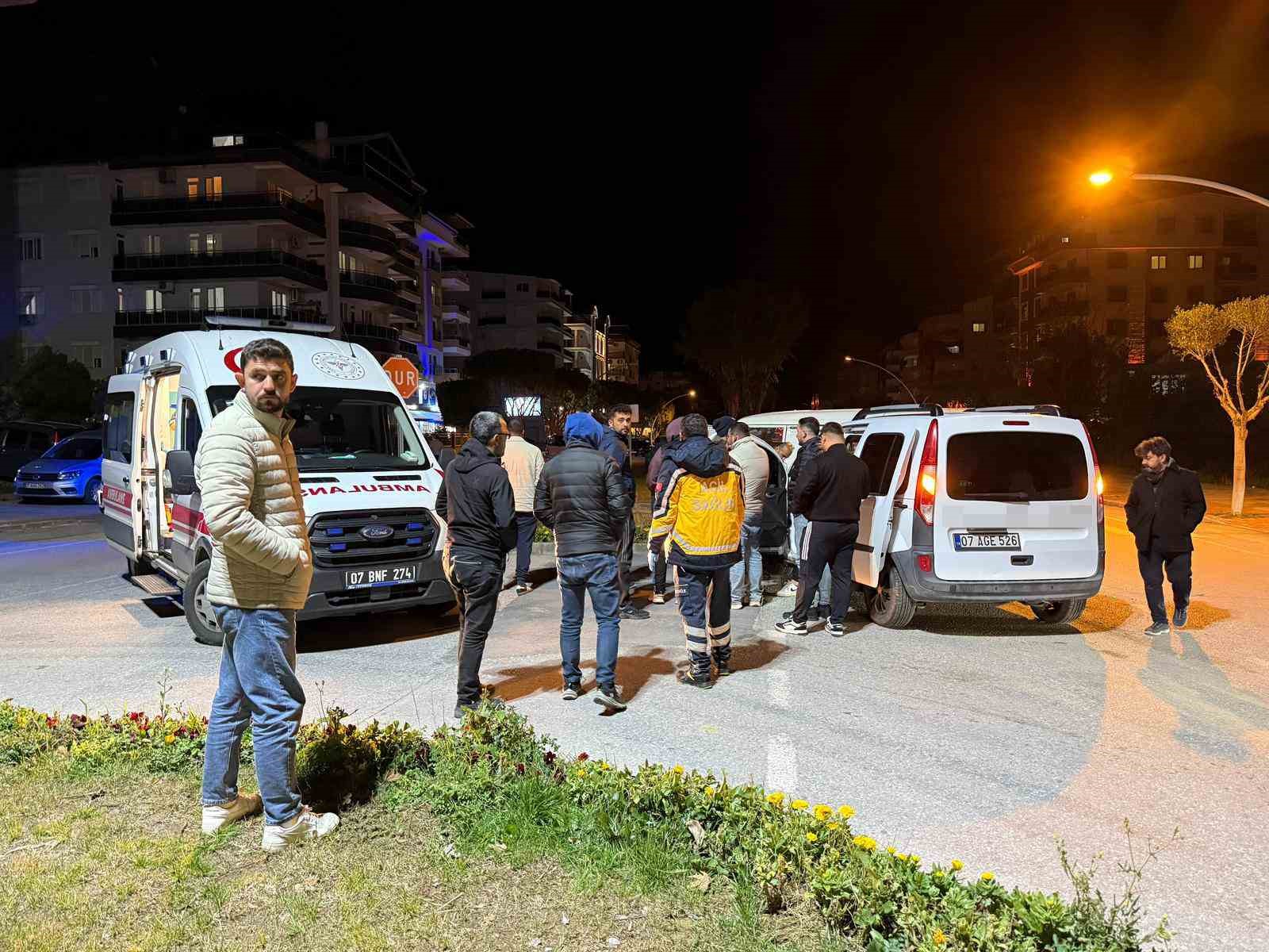 Gazipaşa’da iki kamyonet çarpıştı: 1 yaralı