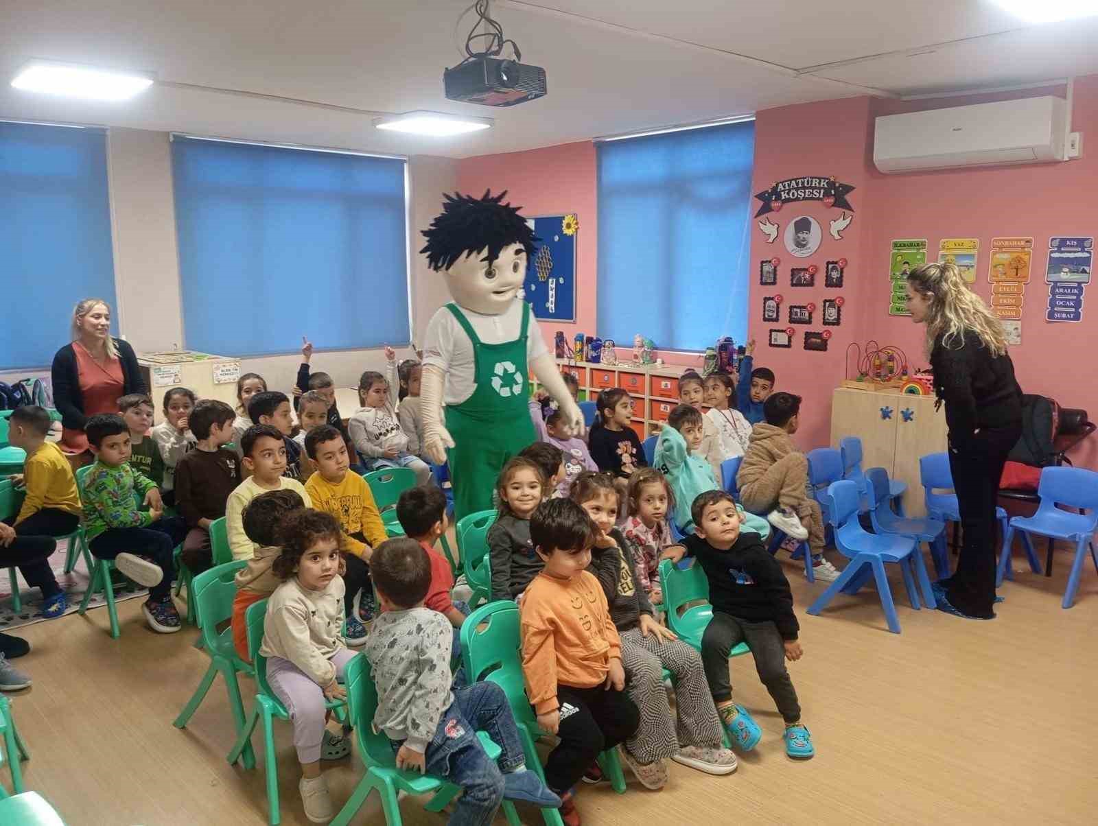 Kemer Belediyesi’nden öğrencilere sıfır atık eğitimi