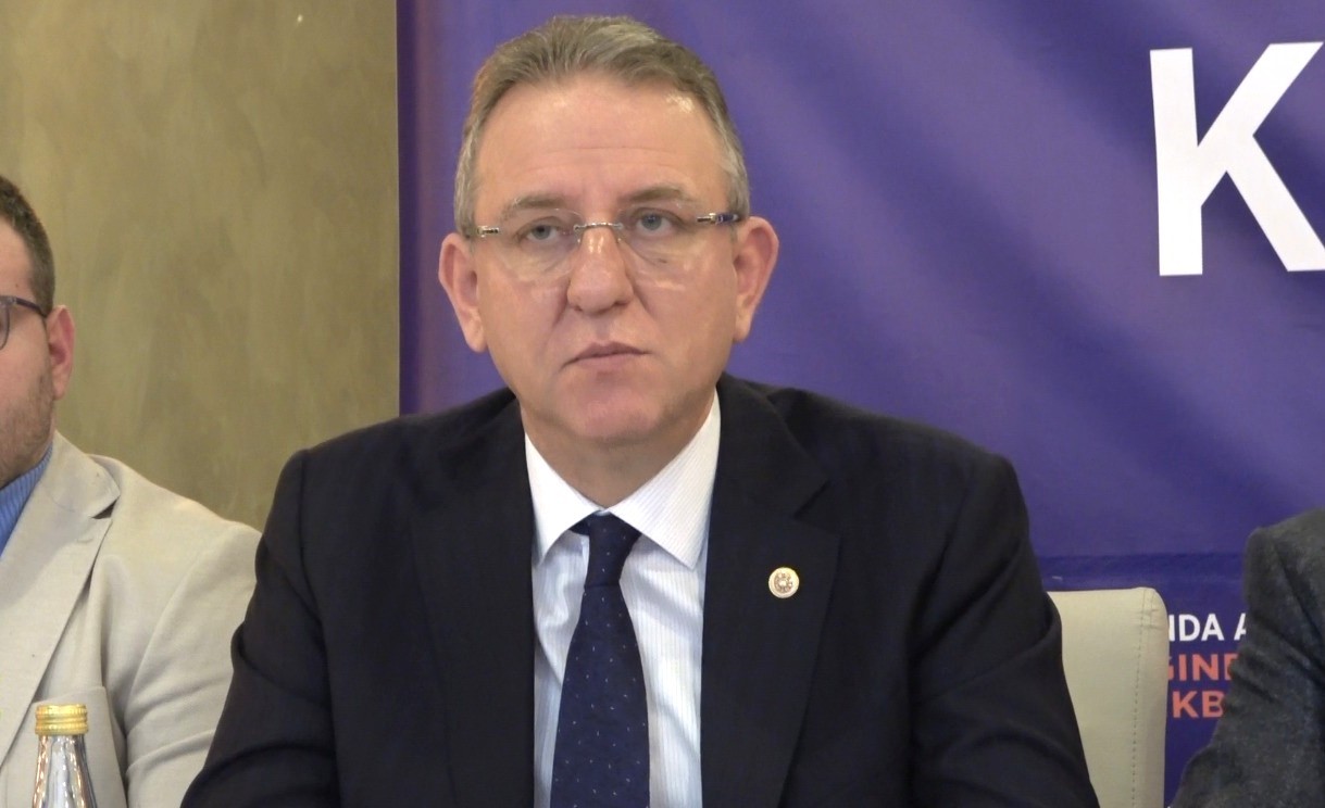 Domaniç Cezaevi’ne mandıra projesiyle süt üreticisine ve istihdama destek