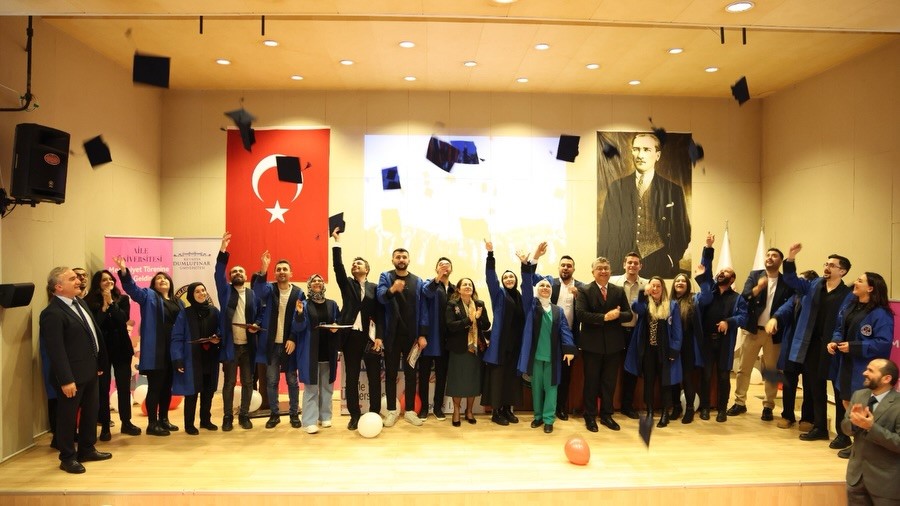 DPÜ’de “Aile Üniversitesi” ilk mezunlarını verdi